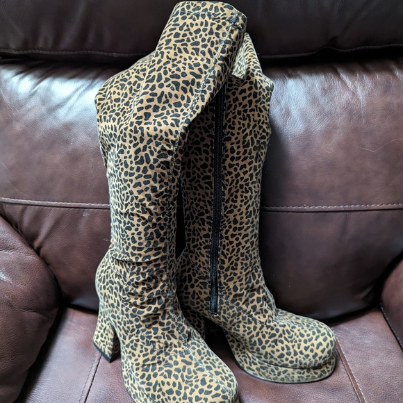 Zodiac Platform leopard boot heels zippered side (US W6) - Picture 2 of 8